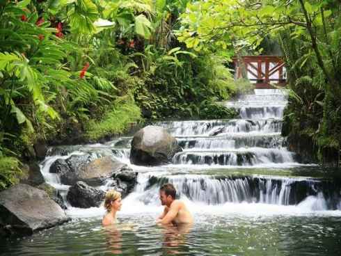 El Resort de Lujo  Costa Rica Tabacn  abre Jardn Romntico